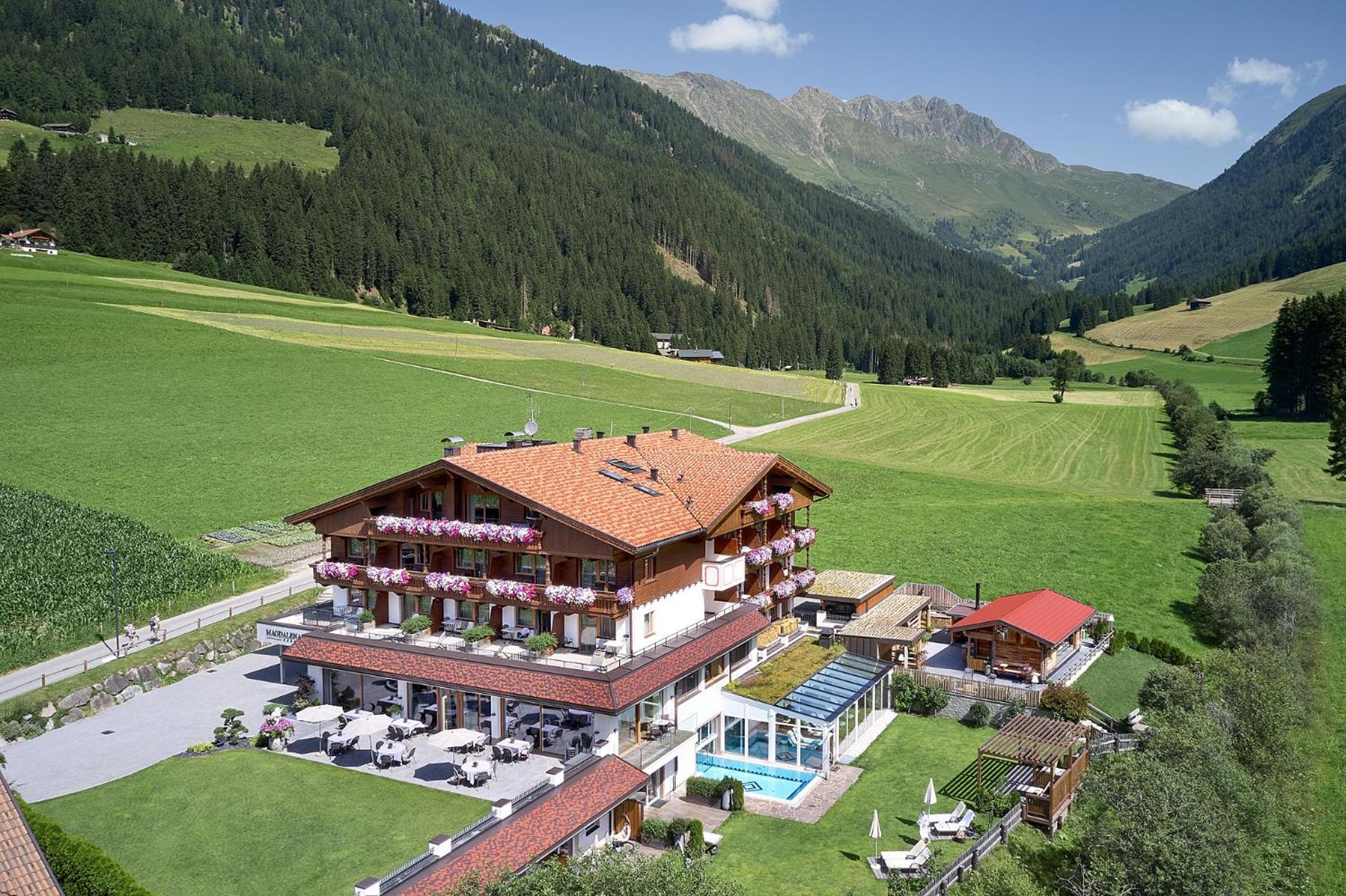 Vitalpina Hotel Magdalenahof Santa Maddalena in Casies Eksteriør billede