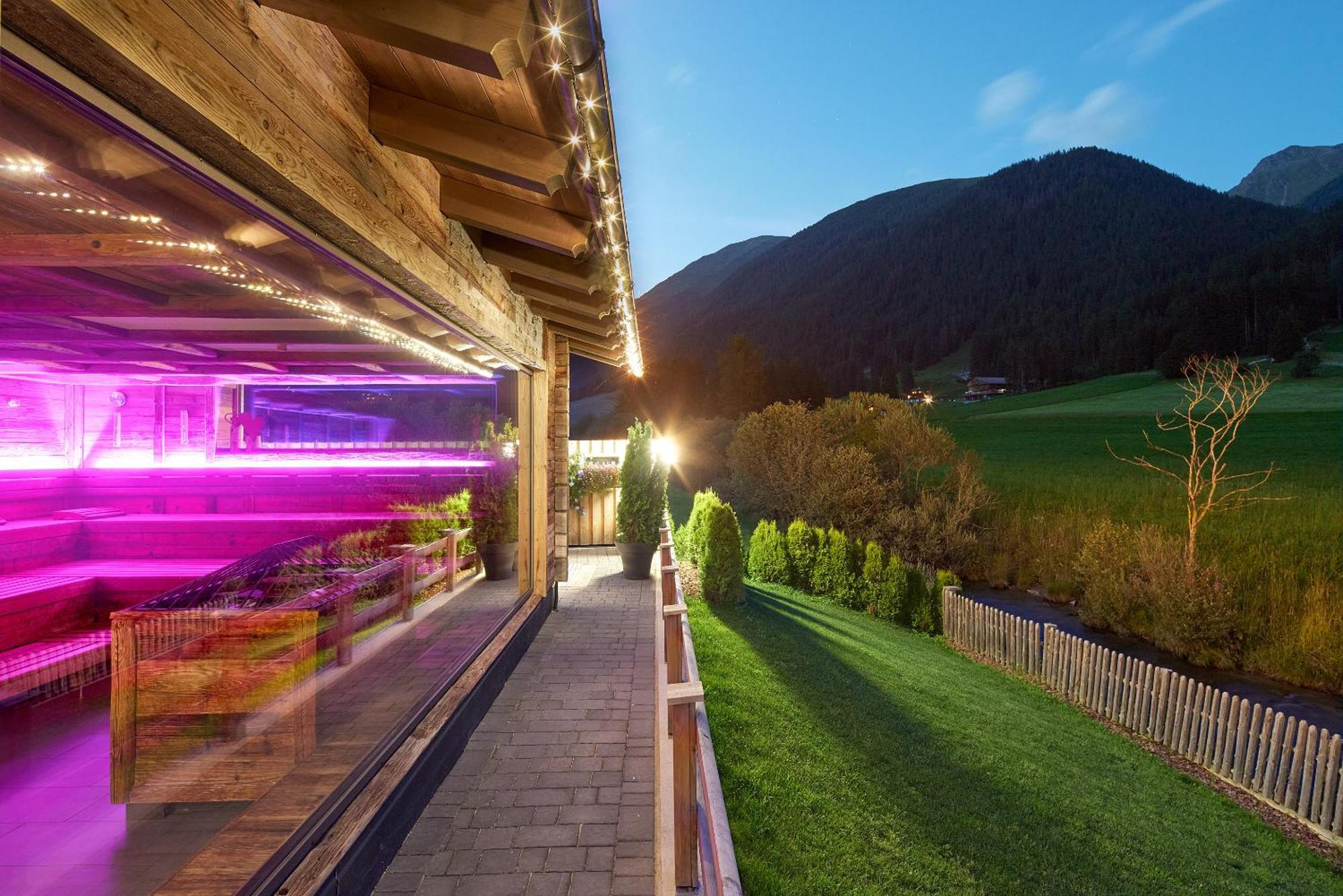 Vitalpina Hotel Magdalenahof Santa Maddalena in Casies Eksteriør billede