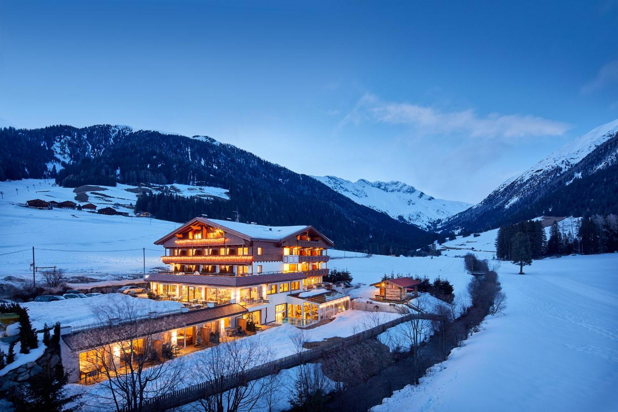 Vitalpina Hotel Magdalenahof Santa Maddalena in Casies Eksteriør billede